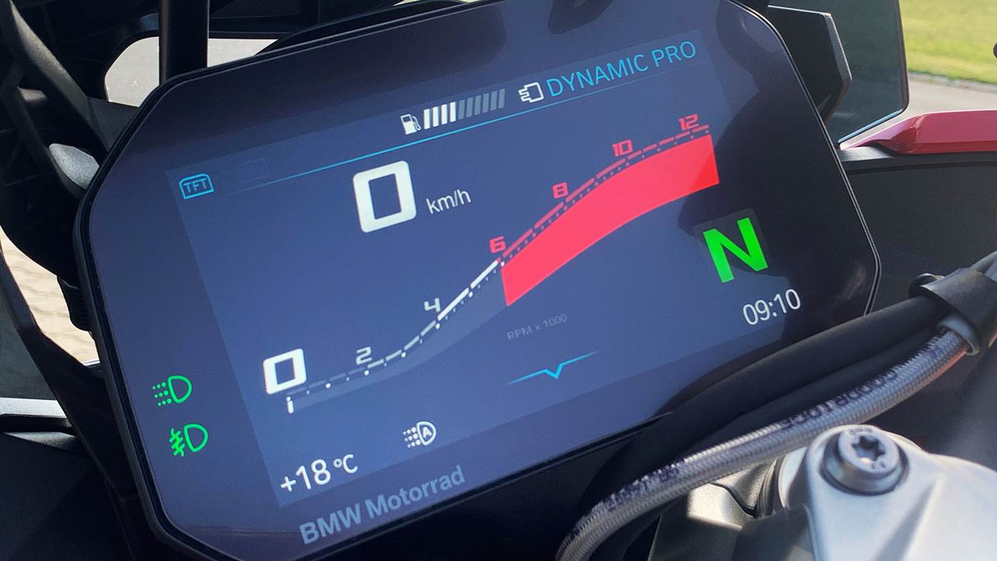 BMW Motorrad 6,5 tommer TFT-Display med rød kurve